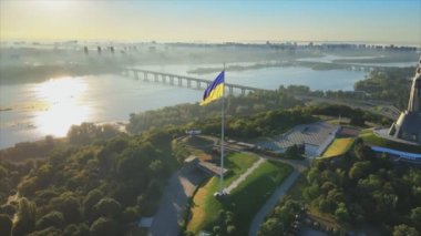 Bu stok görüntüler Ukrayna 'nın 8K çözünürlüklü ulusal bayrağını gösteriyor.