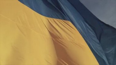Bu stok görüntüler Ukrayna 'nın 8K çözünürlüklü ulusal bayrağını gösteriyor.