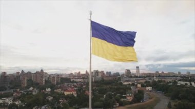 Bu stok görüntüler Ukrayna 'nın 8K çözünürlüklü ulusal bayrağını gösteriyor.