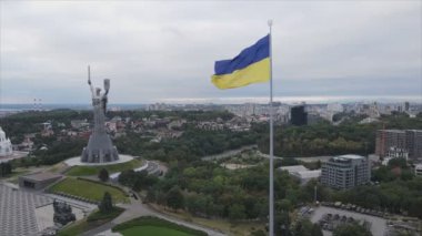 Bu stok görüntüler Ukrayna 'nın 8K çözünürlüklü ulusal bayrağını gösteriyor.