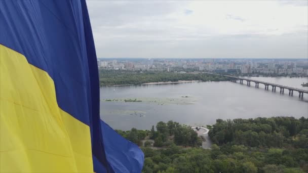 Stock Footage Shows Aerial View National Flag Ukraine Kyiv Resolution — Vídeo de Stock
