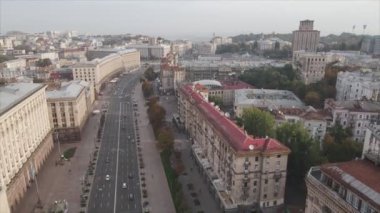 Bu stok görüntüler Ukrayna, Kyiv 'in 8K çözünürlükteki hava görüntüsünü gösteriyor.