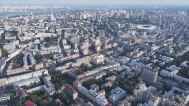 Bu stok görüntüler Ukrayna, Kyiv 'in 8K çözünürlükteki hava görüntüsünü gösteriyor.