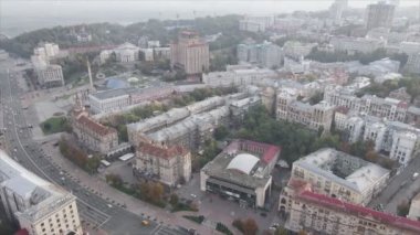 Bu stok görüntüler Ukrayna, Kyiv 'in 8K çözünürlükteki hava görüntüsünü gösteriyor.