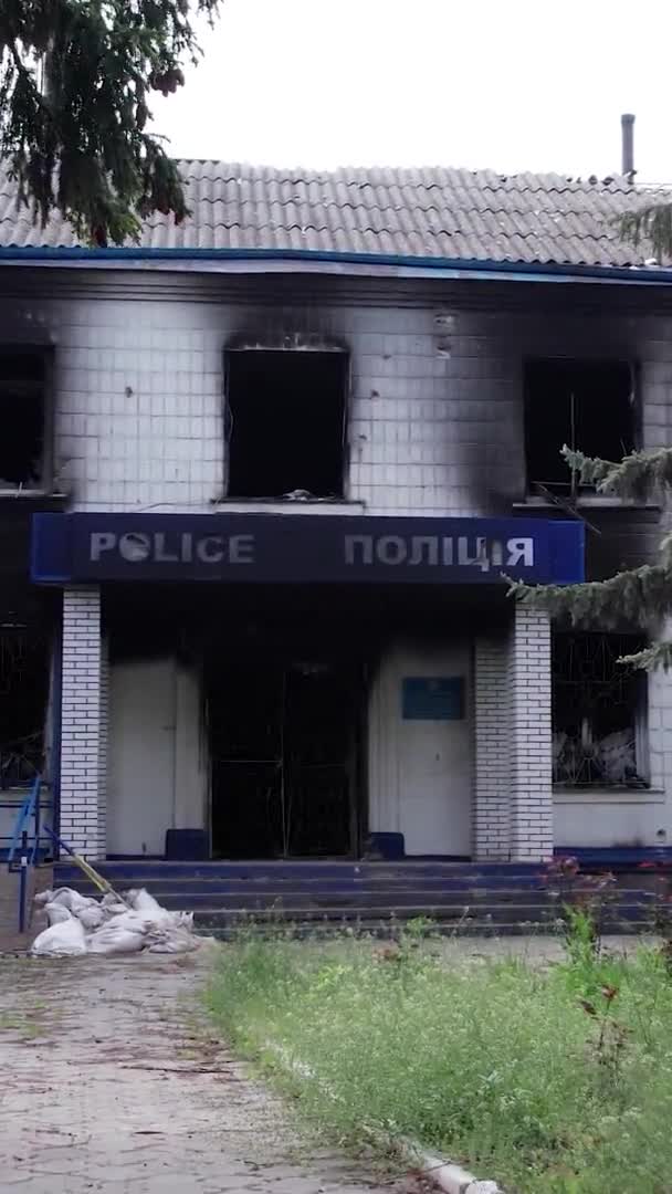 Video Vertikal Ini Menunjukkan Setelah Perang Ukraina Bangunan Yang Hancur — Stok Video