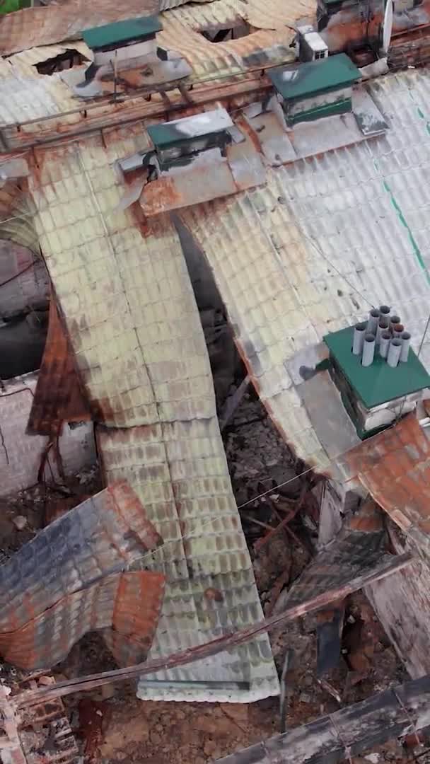 Cette Vidéo Verticale Montre Bâtiment Déchiré Par Guerre Stoyanka District — Video