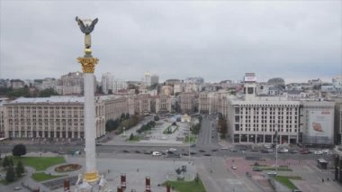 Bu stok videosu, Ukrayna 'nın Kyiv kentindeki Meydan' ın 8K çözünürlüklü hava görüntüsünü gösteriyor.