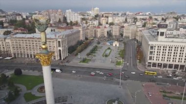 Bu stok videosu, Ukrayna 'nın Kyiv kentindeki Meydan' ın 8K çözünürlüklü hava görüntüsünü gösteriyor.