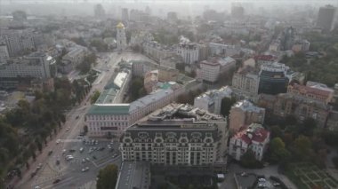 Bu stok görüntüler Ukrayna, Kyiv 'in 8K çözünürlükteki hava görüntüsünü gösteriyor.