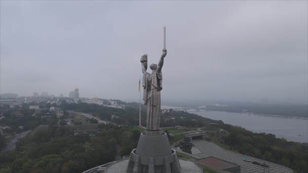 Stock Video Shows Aerial View Symbol Kyiv Ukraine Motherland Monument — Video