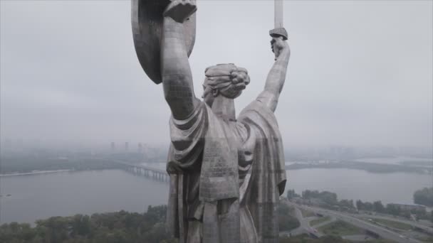 Stock Video Shows Aerial View Symbol Kyiv Ukraine Motherland Monument — Stock video