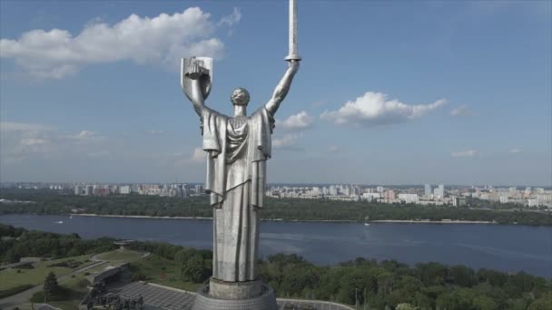 Stock Video Shows Aerial View Symbol Kyiv Ukraine Motherland Monument — Αρχείο Βίντεο