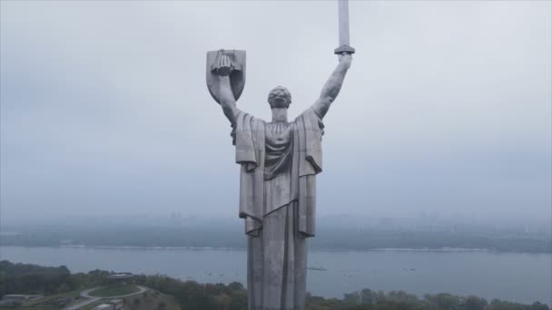 Stock Video Shows Aerial View Symbol Kyiv Ukraine Motherland Monument — Vídeos de Stock