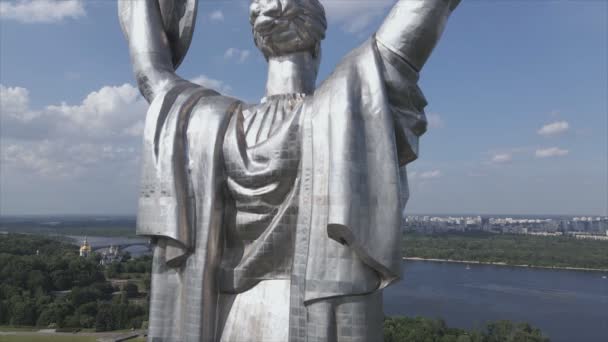 Stock Video Shows Aerial View Symbol Kyiv Ukraine Motherland Monument — Stockvideo