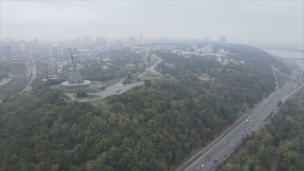 Stock Video Shows Aerial View Symbol Kyiv Ukraine Motherland Monument — 비디오