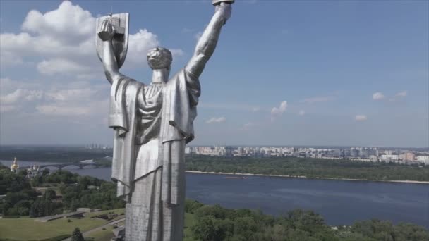 Stock Video Shows Aerial View Symbol Kyiv Ukraine Motherland Monument — Stock videók