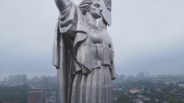 Video Ukrayna Nın Başkenti Kyiv Çözünürlüğündeki Anavatan Anıtı Nın Hava — Stok video