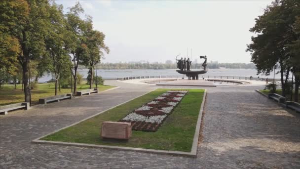 Stock Video Shows Monument Founders City Kyiv Ukraine Resolution — Αρχείο Βίντεο