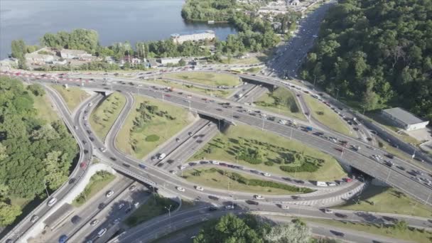 Stock Footage Shows Aerial View Traffic Intersection Cars Driving Kyiv — Stockvideo