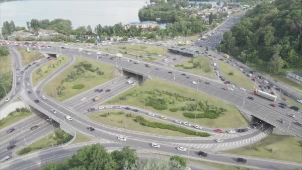 Stock Footage Shows Aerial View Traffic Intersection Cars Driving Kyiv — Stock videók