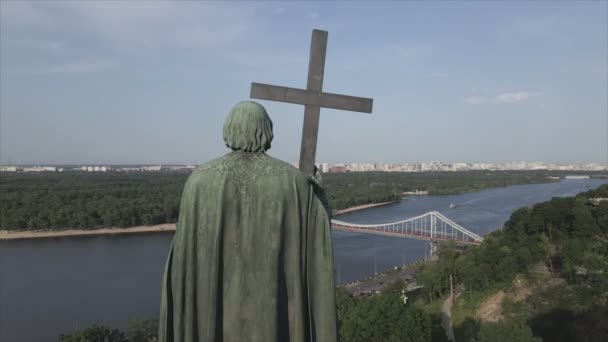 Stock Footage Shows Aerial View Vladimir Great Monument Kyiv Ukraine — Vídeos de Stock