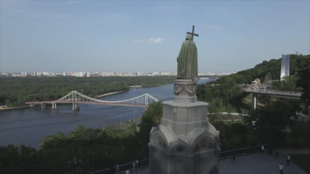 Stock Footage Shows Aerial View Vladimir Great Monument Kyiv Ukraine — Stock video