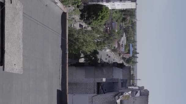 Stock Vertical Video Shows Aftermath War Ukraine Destroyed Residential Building — Vídeos de Stock