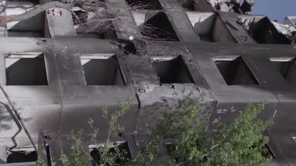 Stock Vertical Video Shows Aftermath War Ukraine Destroyed Residential Building — Vídeo de Stock