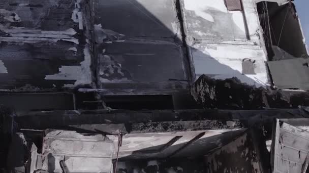 Stock Vertical Video Shows Aftermath War Ukraine Destroyed Residential Building — Vídeo de Stock