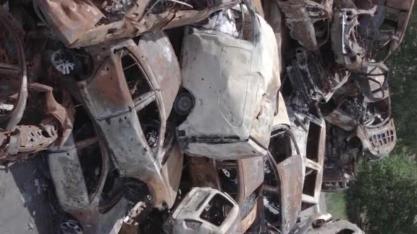 Stock Vertical Video Shows Dump Shot Burned Cars Irpin Bucha — Stok video