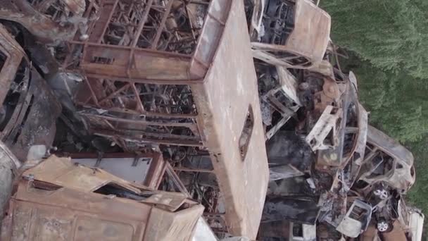 Stock Vertical Video Shows Dump Shot Burned Cars Irpin Bucha — Vídeos de Stock