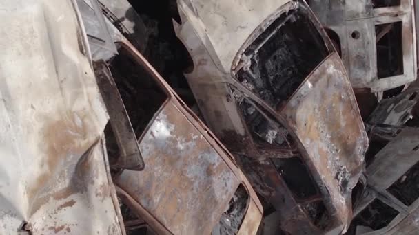 Stock Vertical Video Shows Dump Shot Burned Cars Irpin Bucha — Stockvideo