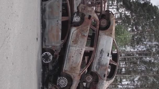Stock Vertical Video Shows Dump Shot Burned Cars Irpin Bucha — Stockvideo