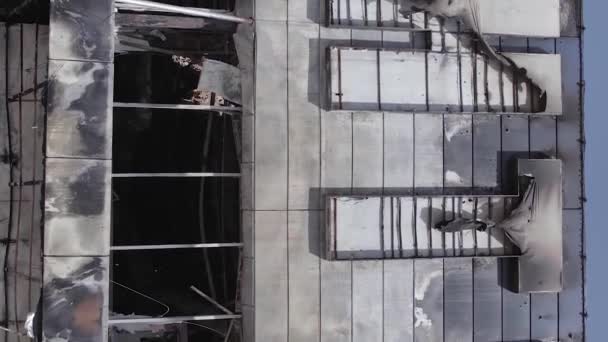 Stock Vertical Video Shows Destroyed Building Shopping Center Bucha War — Stockvideo