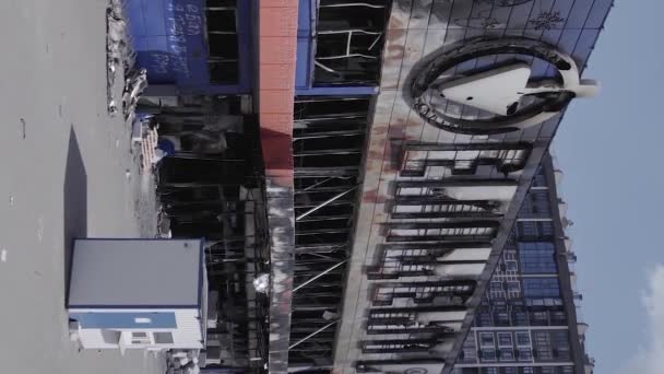 Stock Vertical Video Shows Destroyed Building Shopping Center Bucha War — 图库视频影像