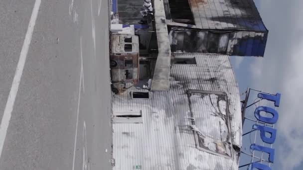 Stock Vertical Video Shows Destroyed Building Shopping Center Bucha War — Wideo stockowe