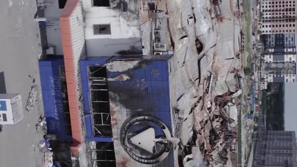 Stock Vertical Video Shows Destroyed Building Shopping Center Bucha War — Stockvideo