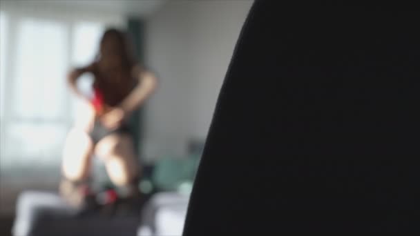 Видео Складе Показывает Девушку Красивом Эротическом Сексуальном Белье Разрешении — стоковое видео