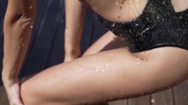 Stock Slow Motion Video Shows Sexy Woman Taking Shower — Vídeo de Stock