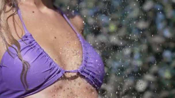 Stock Slow Motion Video Shows Sexy Woman Taking Shower — Video Stock