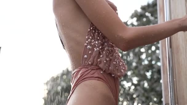 Stock Slow Motion Video Shows Sexy Woman Taking Shower — Vídeos de Stock