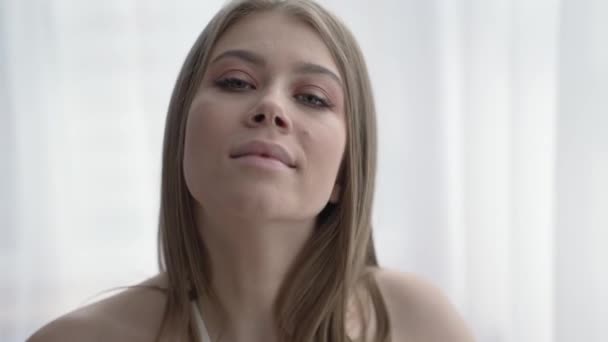 Este Vídeo Mostra Uma Mulher Lingerie Sexy Erótica Câmera Lenta — Vídeo de Stock