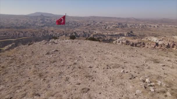 Esta Filmagem Mostra Uma Vista Aérea Bandeira Turquia Topo Uma — Vídeo de Stock