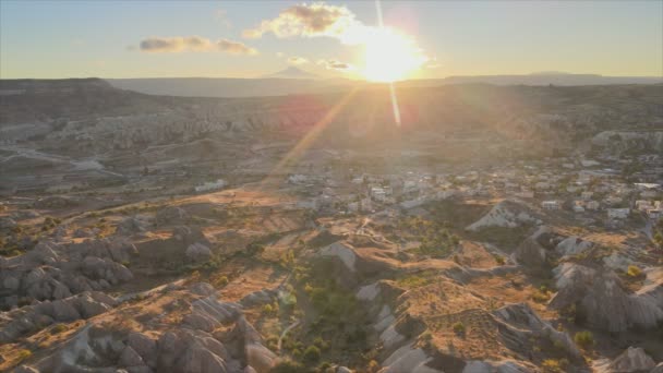 Відео Показує Повітряний Вигляд Сходу Сонця Горемі Каппадокія Туреччина Роздільній — стокове відео