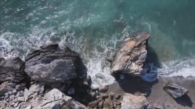 Bu stok görüntüler Türkiye kıyısı yakınlarındaki deniz manzarasını 8K çözünürlükte gösteriyor