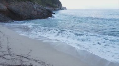 Bu stok görüntüler Türkiye kıyısı yakınlarındaki deniz manzarasını 8K çözünürlükte gösteriyor