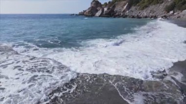 Bu stok görüntüler Türkiye kıyısı yakınlarındaki deniz manzarasını 8K çözünürlükte gösteriyor