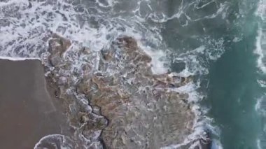 Bu stok görüntüler Türkiye kıyısı yakınlarındaki deniz manzarasını 8K çözünürlükte gösteriyor