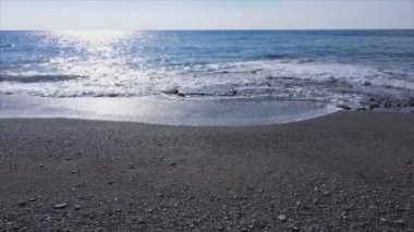 Bu stok görüntüler Türkiye kıyısı yakınlarındaki deniz manzarasını 8K çözünürlükte gösteriyor