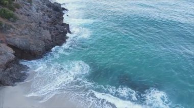 Bu stok görüntüler Türkiye kıyısı yakınlarındaki deniz manzarasını 8K çözünürlükte gösteriyor